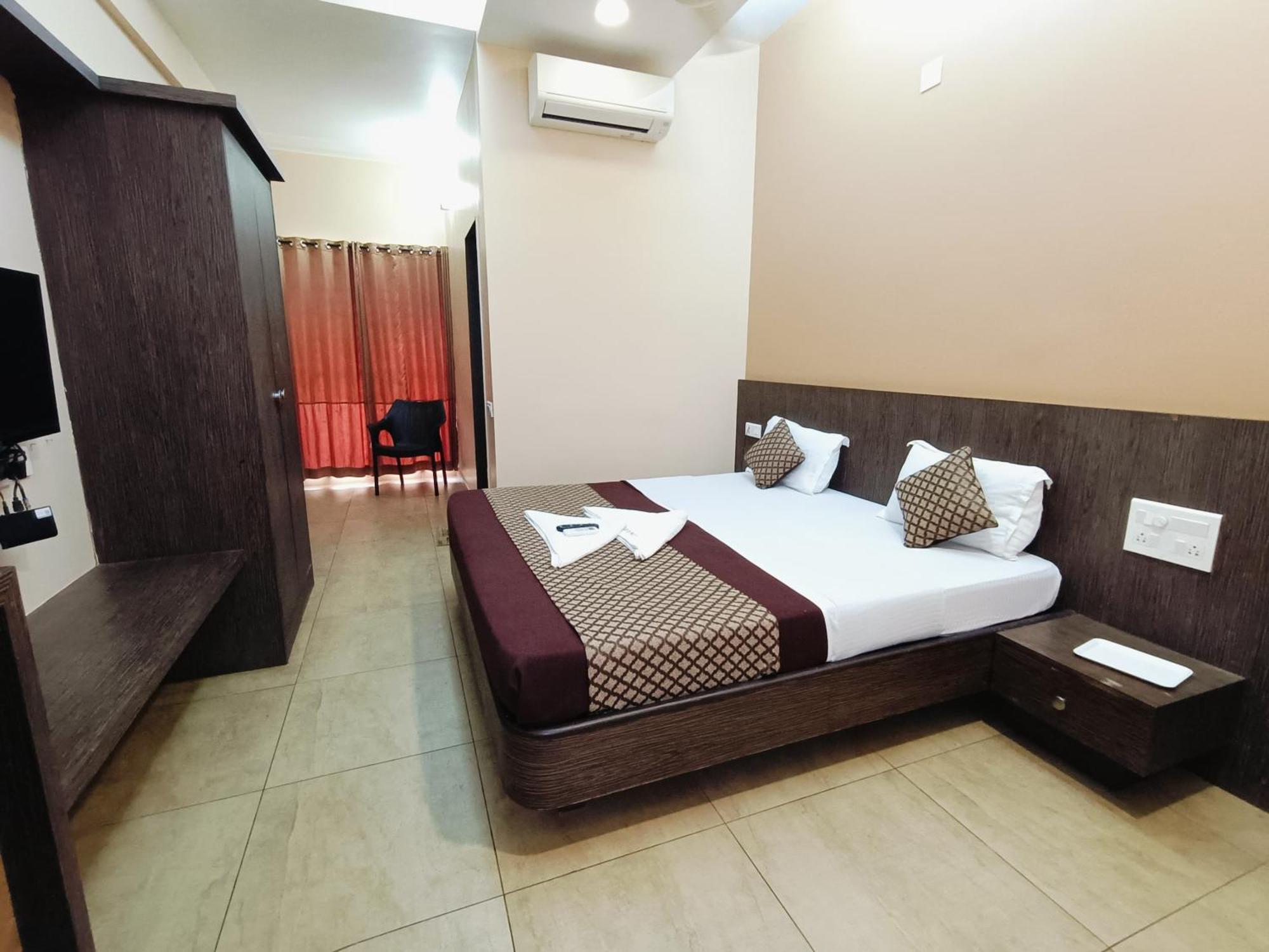 Hotel Mayura Residency Subrahmanya Zewnętrze zdjęcie