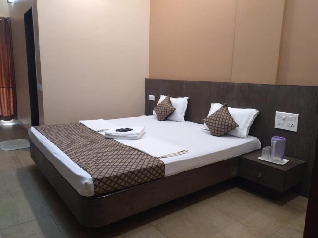 Hotel Mayura Residency Subrahmanya Zewnętrze zdjęcie