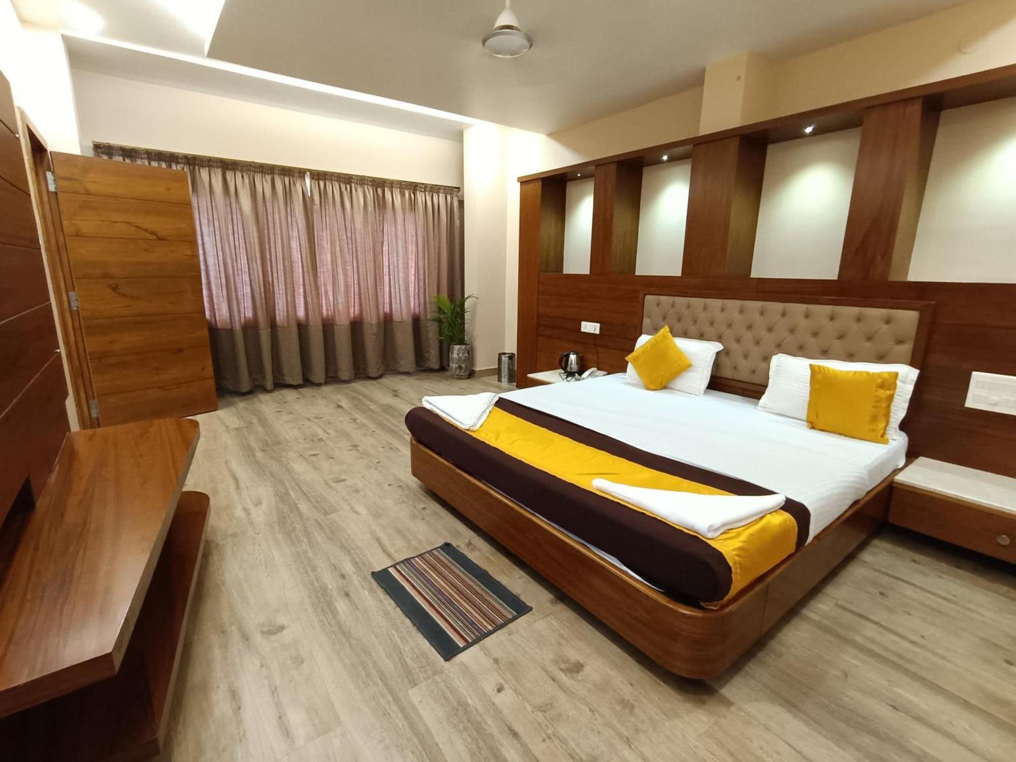 Hotel Mayura Residency Subrahmanya Zewnętrze zdjęcie